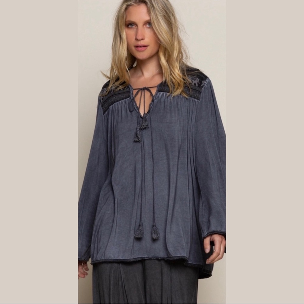 POL Aztec Elephant Print Charcoal BOHO Tassel Tunic Top! - Picture 4 of 8